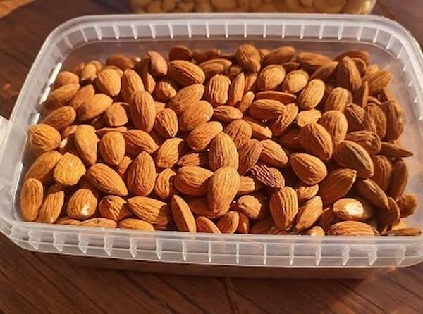 خرید مغز بادام درختی